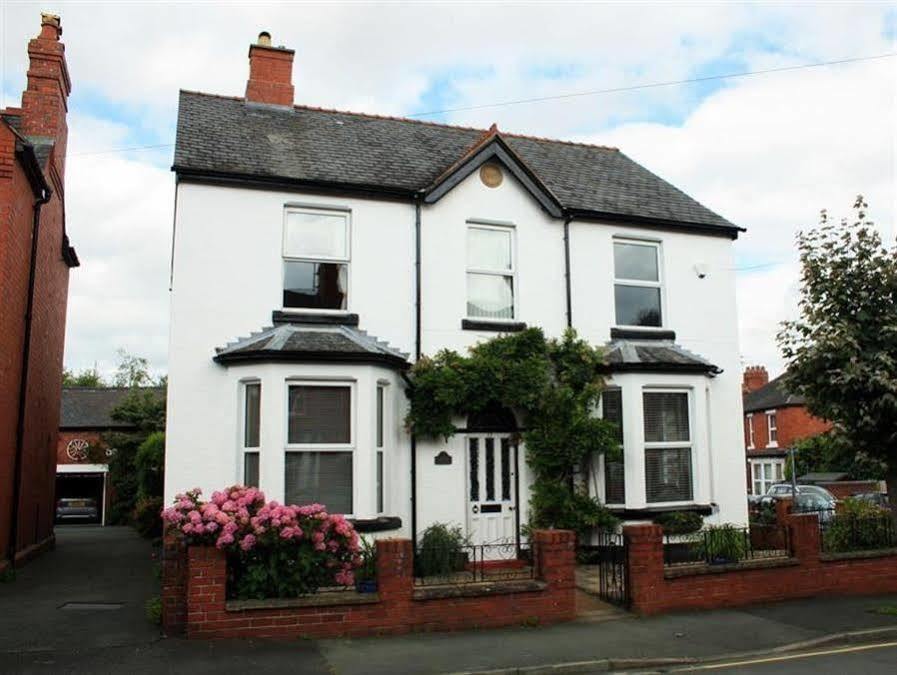 Laurels Oswestry Exterior foto